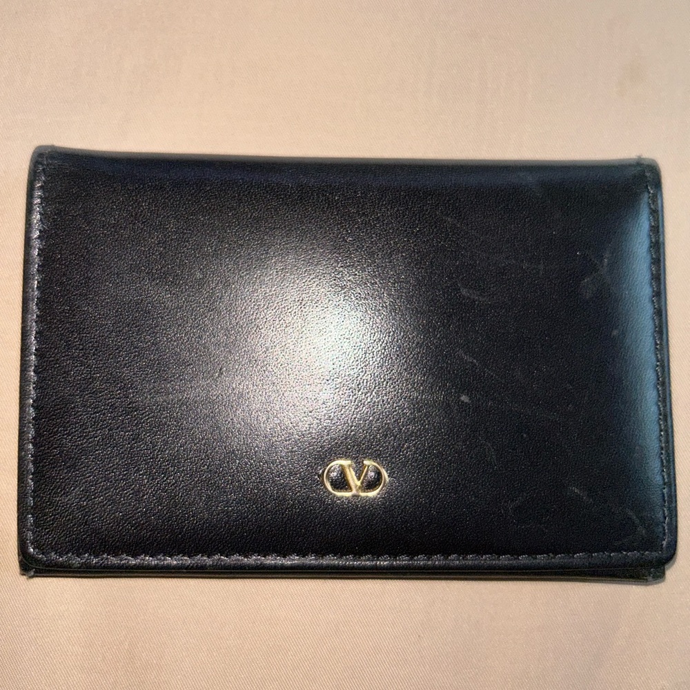 Authentic Valentino Garavani black leather cardholder